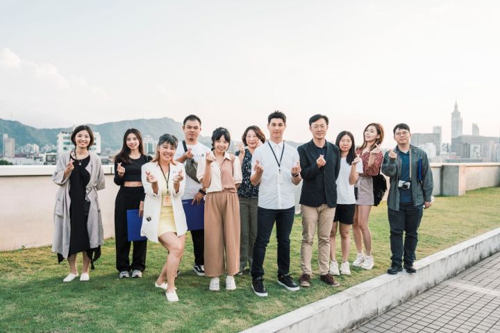 總經理Ivan分享浩漢頂樓露臺美景