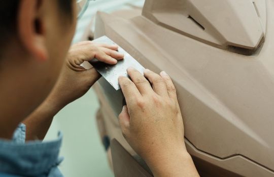 從手感出發：油土造型在設計實踐中的經典價值